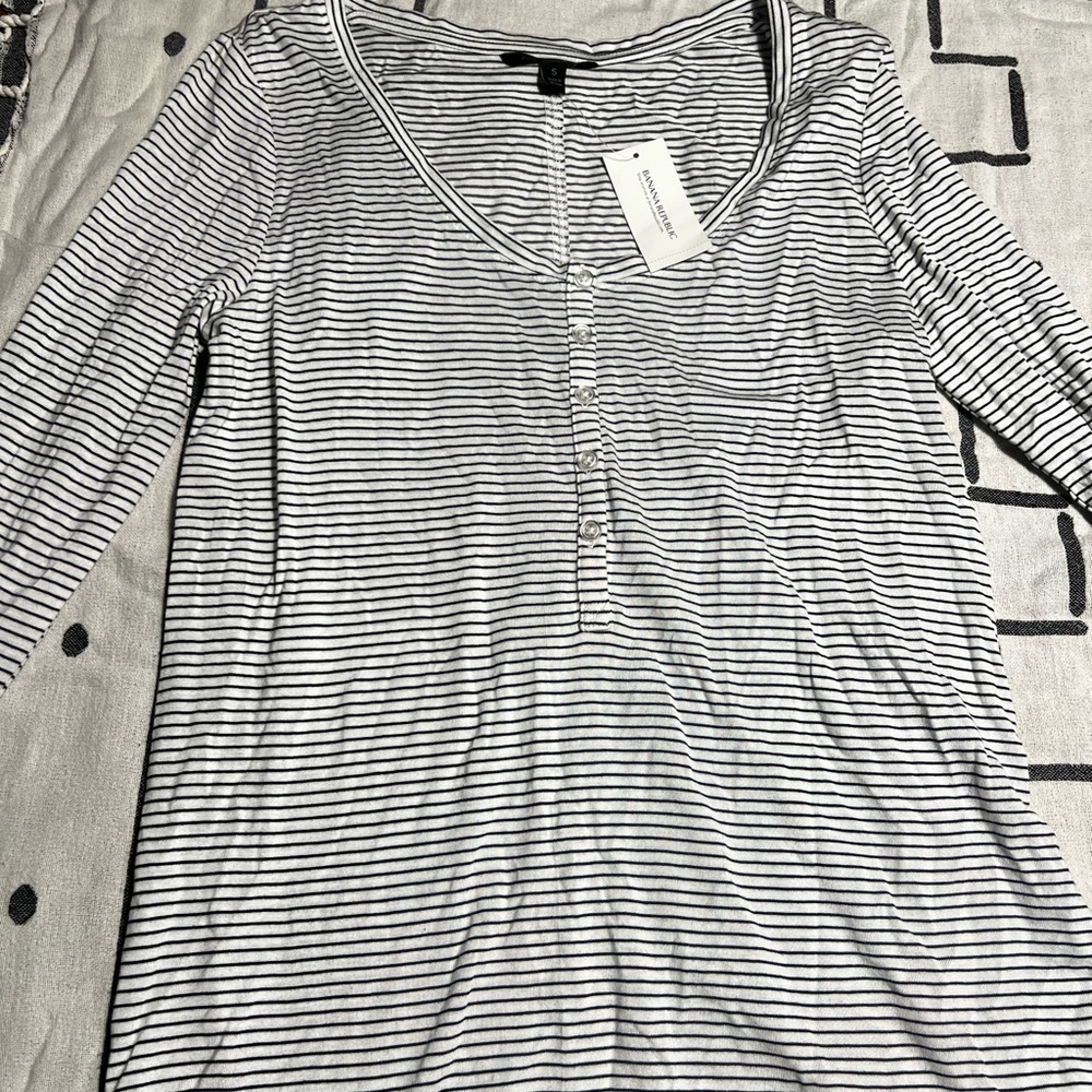 Banana Republic White Striped Long-Sleeved Comfy Tee